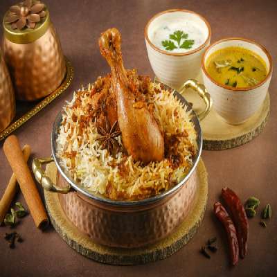 Hyderabadi Chicken Dum Biryani