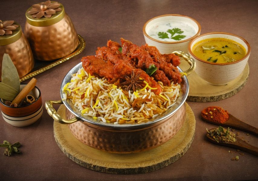 Hyderabadi Chicken Biriyani [Boneless]