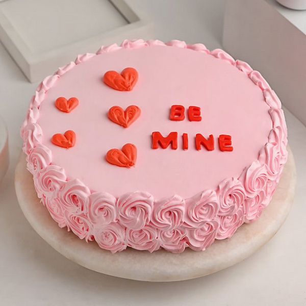 Lip Smacking Strawberry Cake