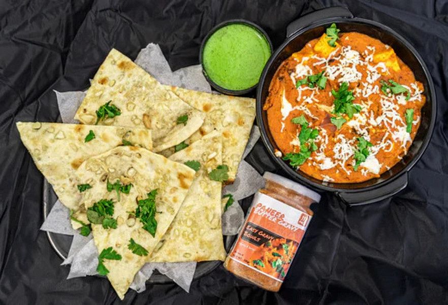 Kadhai Paneer With Choice Of Bread