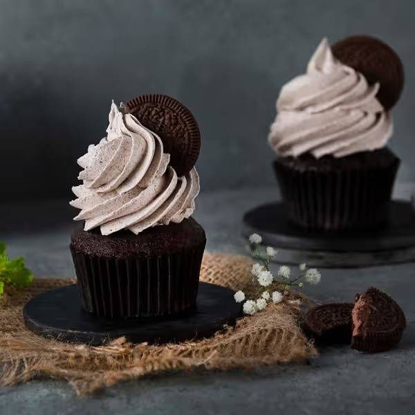 Eggless Oreo Cup Cake