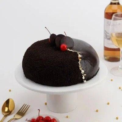 Lustrous Chocolate Cake