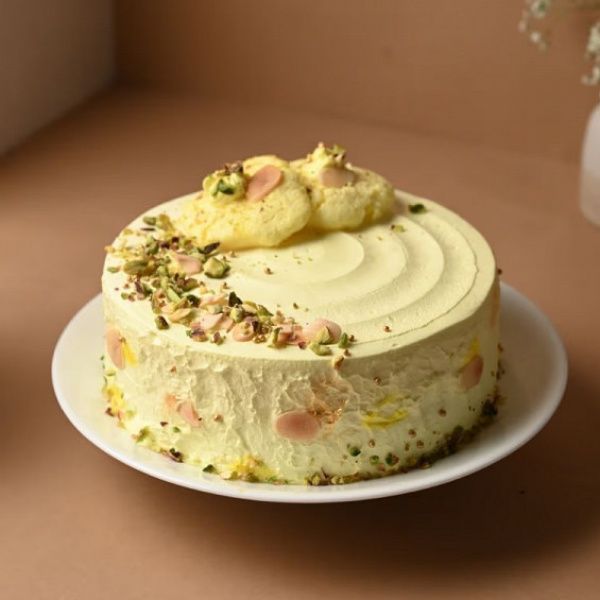 Luscious Rasmalai Pista Cream Cake