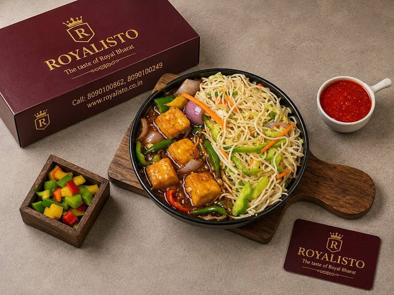 Noodles With Chilli Paneer