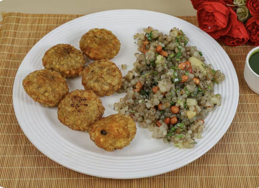 Sabudana Tikki [6 Pcs] With Sabudana Khichdi