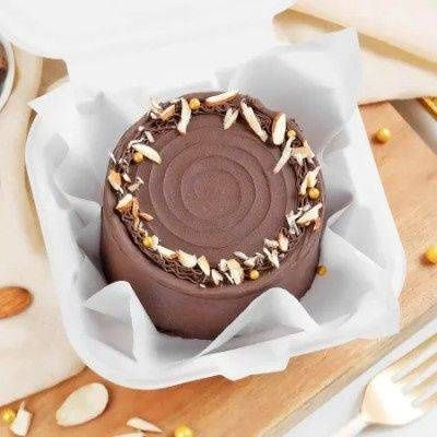 Almond Drizzle Truffle Bento Cake
