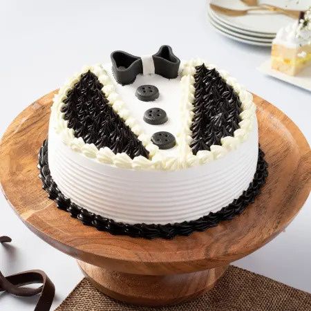Sweet Perfection Cream Cake For The Best Dad