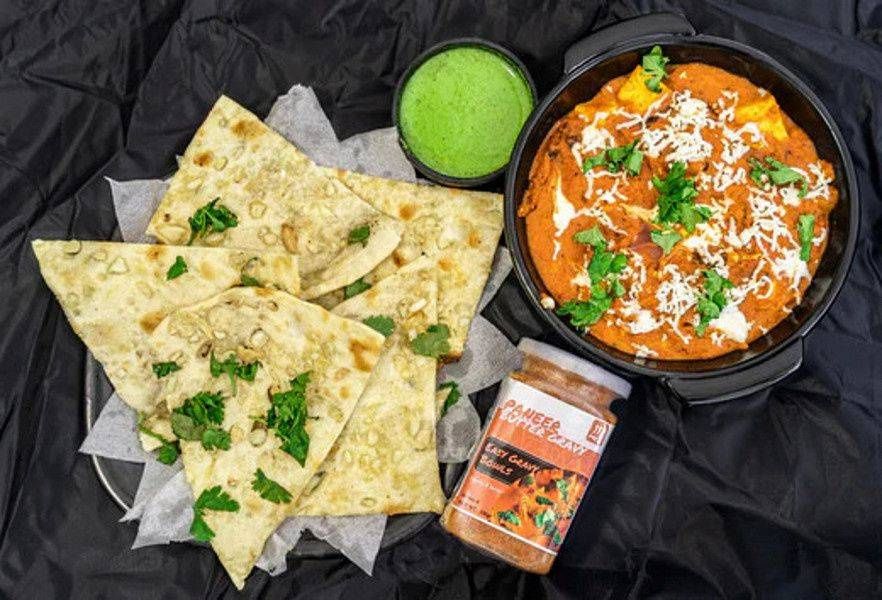 Kadhai Paneer With Choice Of Bread