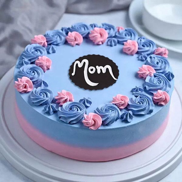 Strawberry Cream Cake For Mom