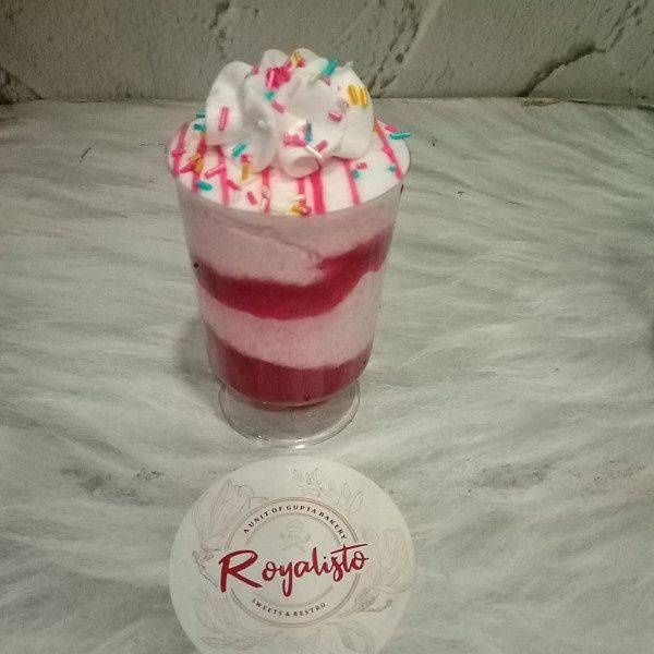 Eggless Strawberry Pudding