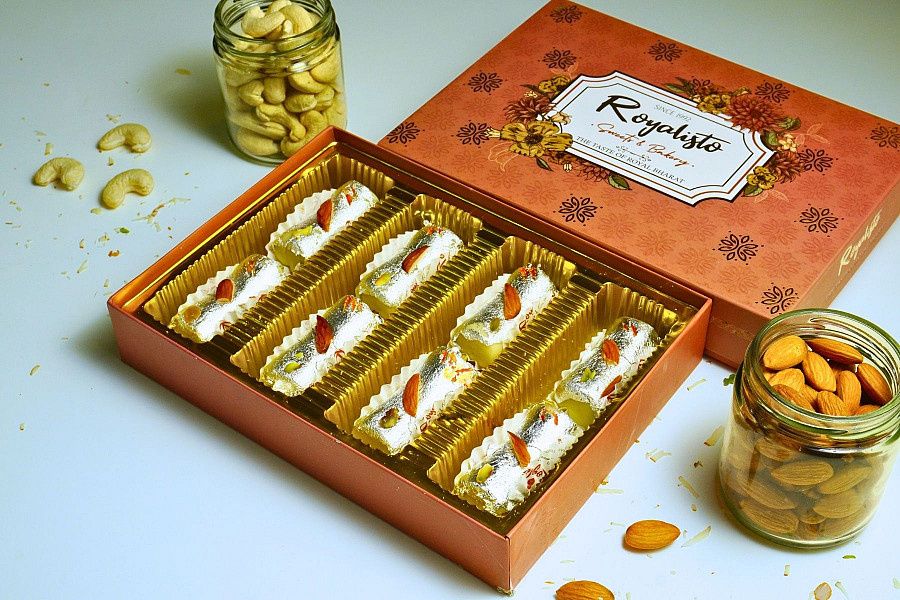Khoya Badam Roll