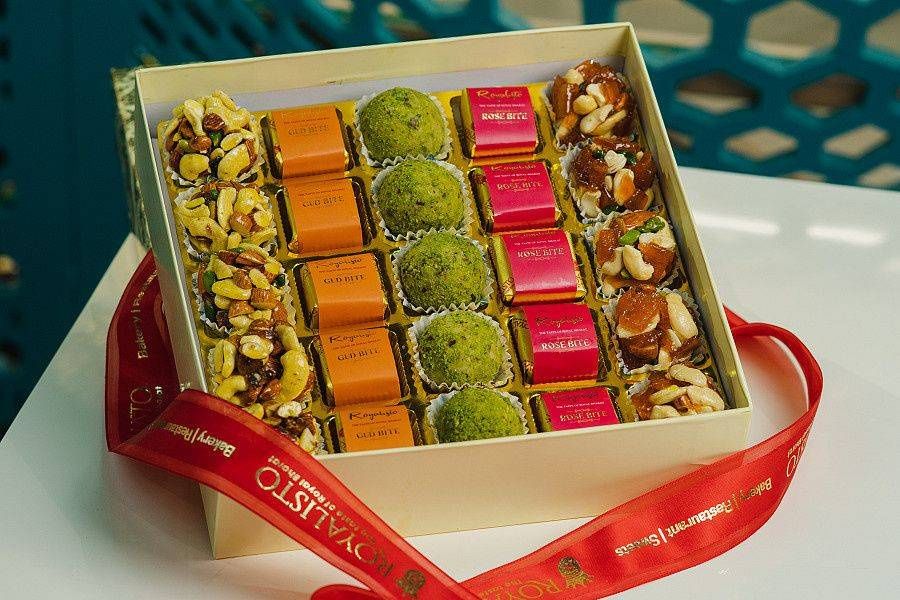 Assorted Laddo+bites Box