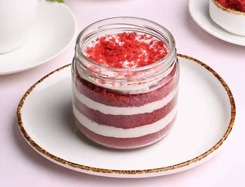 Eggless Red Velvet Jar Cake