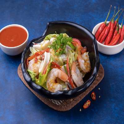 Yum Ruam Mit Talay (Spicy Seafood Salad)