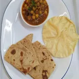 Chole + Plain Paratha (2pc)