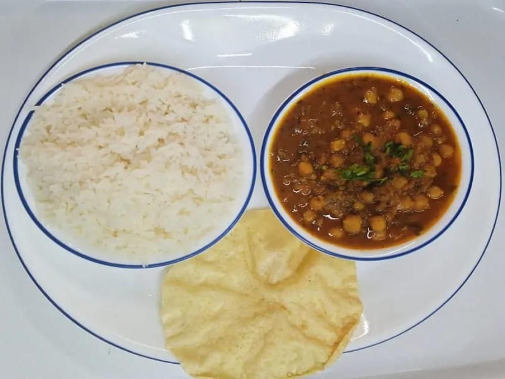 Chole+Plain Rice