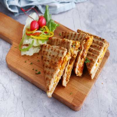 Juicy Cottage Cheese Sandwich