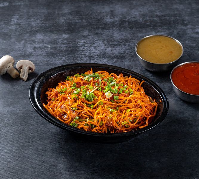 Schezwan Mushroom Noodles