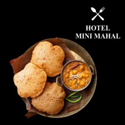 4 Bedmi Puri With Aaloo Sabzi