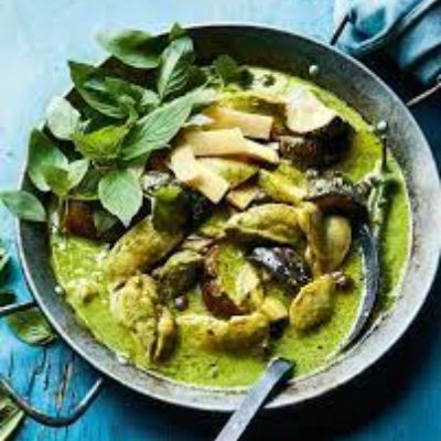 Chicken Thai Green Curry With Steamed Rice