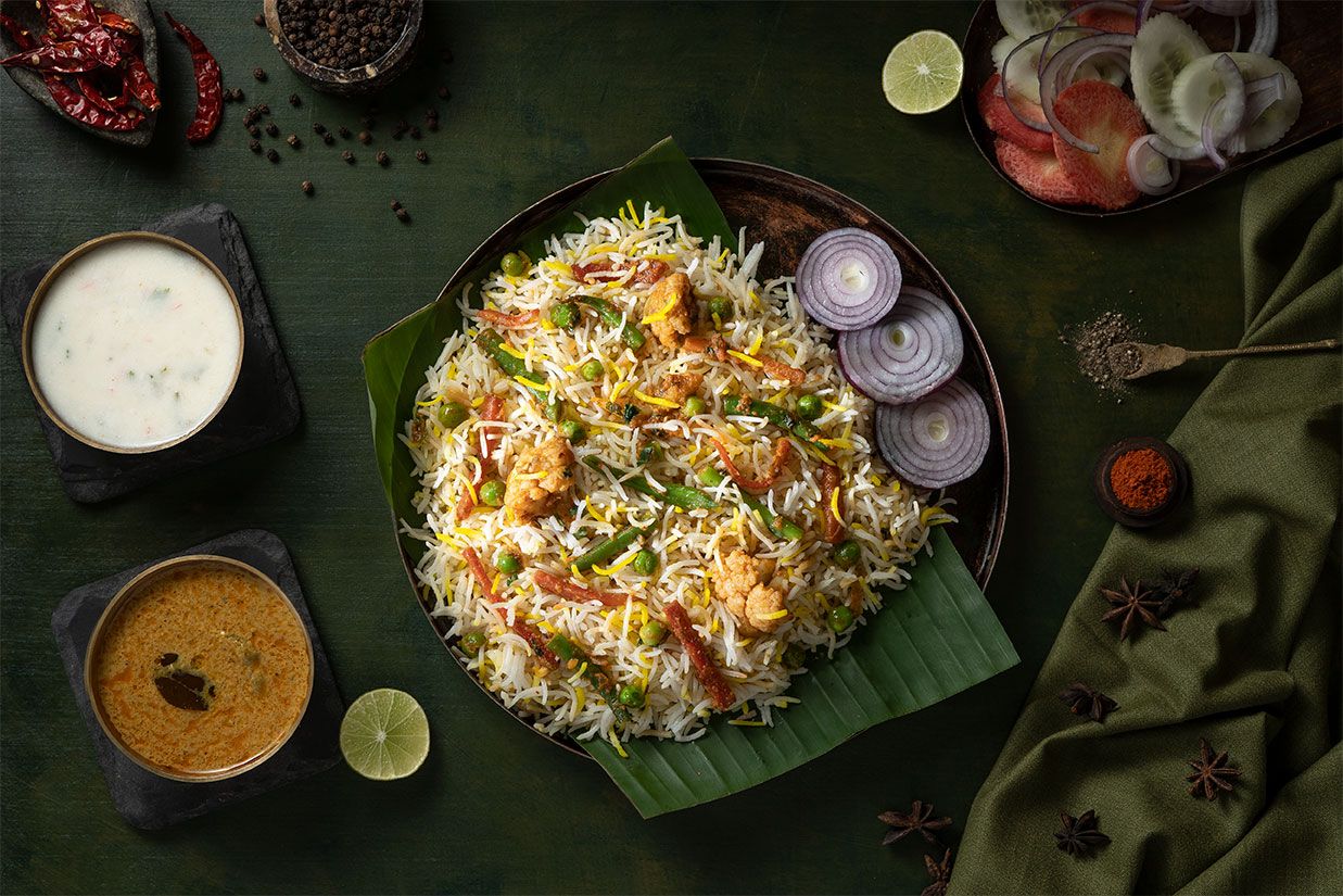 Veg Dum Hyderabadi Biryani (750ml)