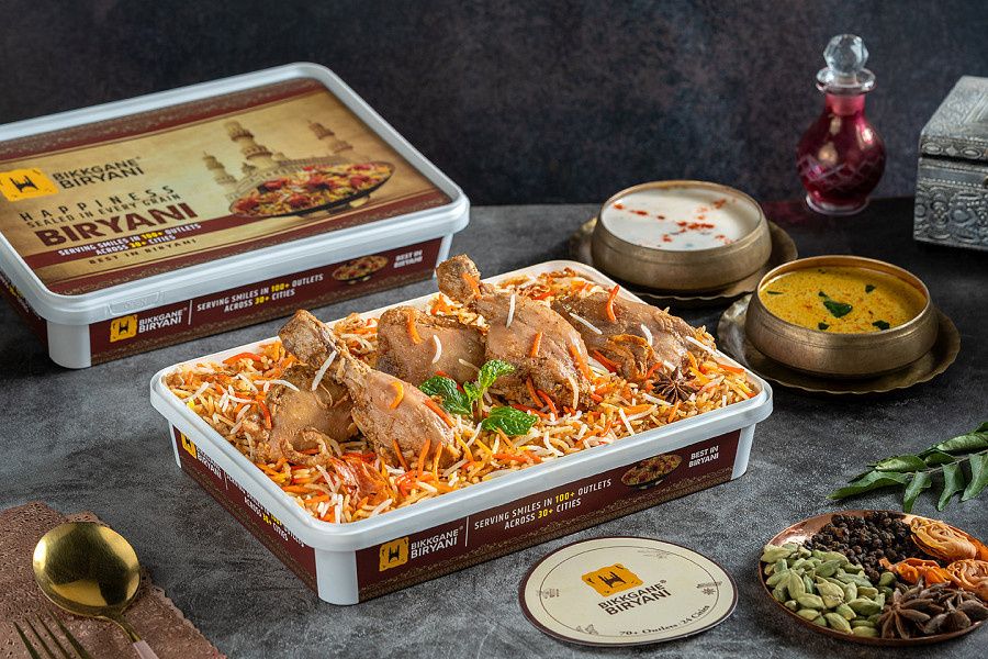 Lucknowi Chicken Biryani (1 Kg Serves 2-3)