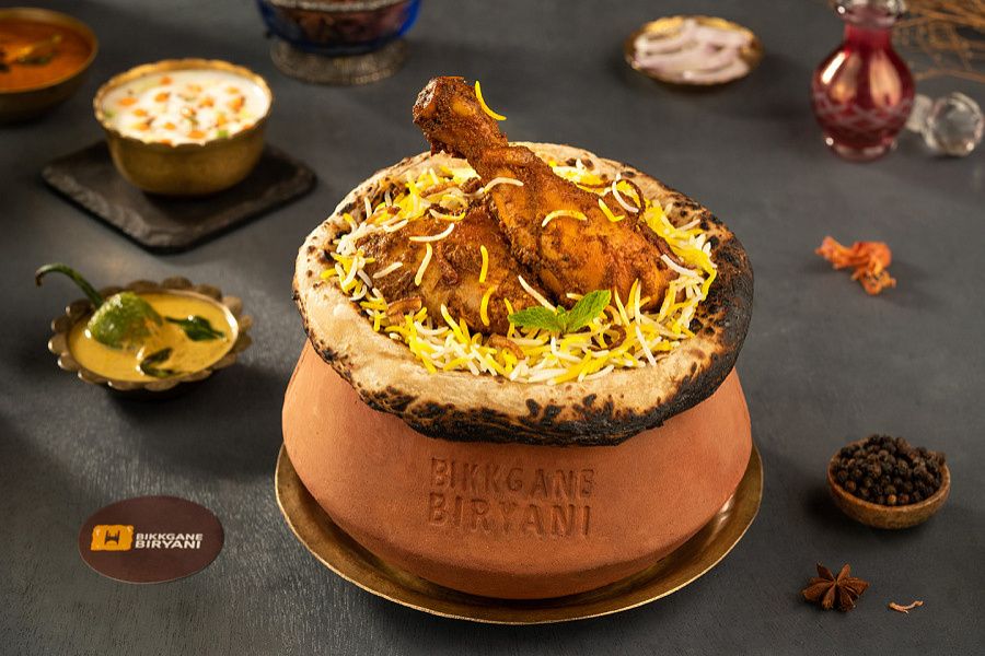 Handi Chicken Dum Hyderabadi Biryani