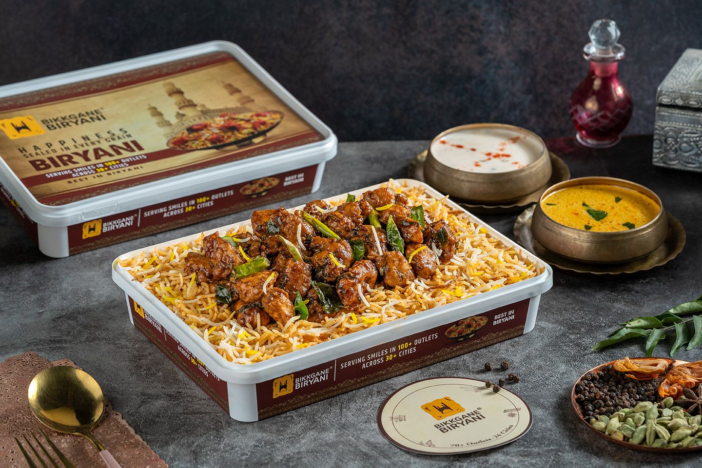 Pepper Chicken Hyderabadi Biryani (1 Kg Serves 2-3)