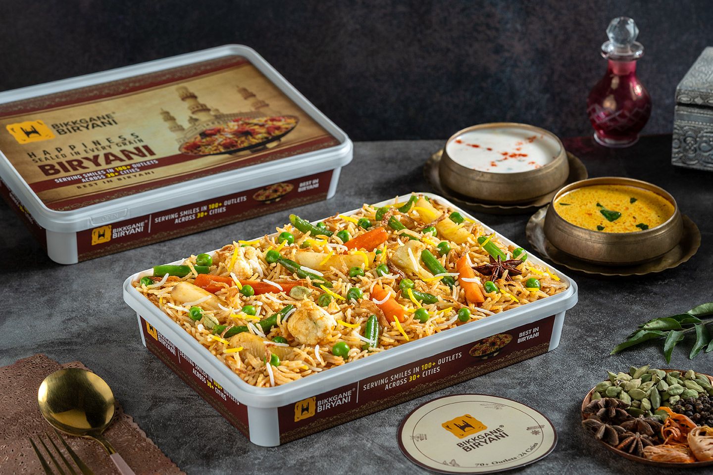Veg Dum Hyderabadi Biryani (1 Kg Serves 2-3)