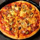 Paneer Tikka Green Chilly Pizza