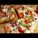 Chicken Tikka Red Chilly Pizza