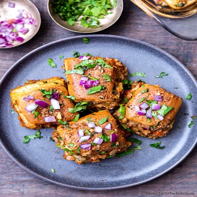 SMOKED PAV  BHAJI SLIDER