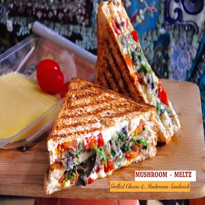 MELTING MUSHROOM SANDWICH