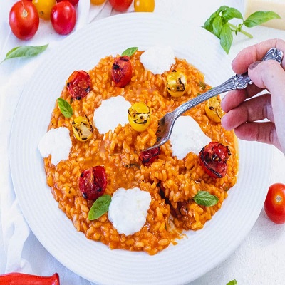 TOMATO ONION GALRLIC RISTTO