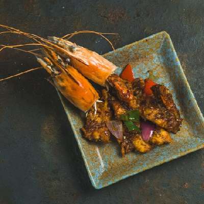 Fried Chilli Giant Tiger Prawn (3 Pcs)