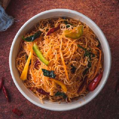 Schezwan Style Meifoon Veg [Serves 1- 2]