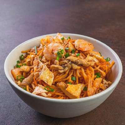 Chilli Garlic Noodles [Serves 1- 2]