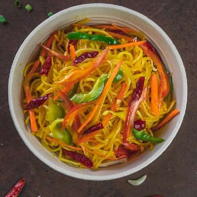 Singapore Noodles Veg [Serves 1- 2]