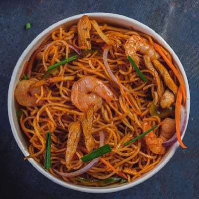 Schezwan Hakka Noodles [Serves 1- 2]
