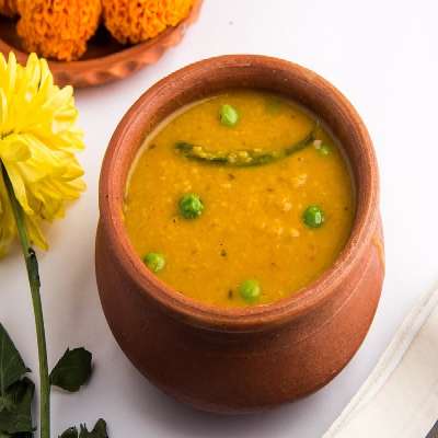 Bengali Dal With Green Peas In 500 Ml