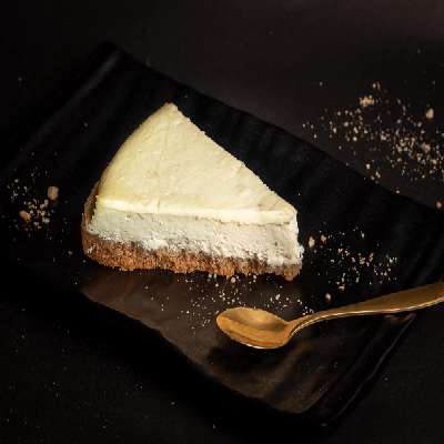 Classic New York Baked Cheesecake Slice