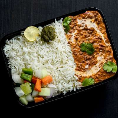Dal Makhani With Rice Onion & Chutney
