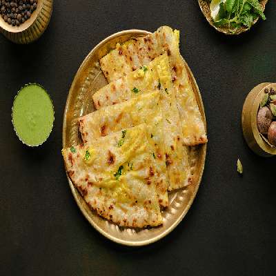 Stuffed Paneer Kulcha
