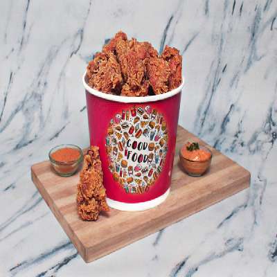 Crispy Chicken Hot Wings Bucket (20 Pcs) Combo