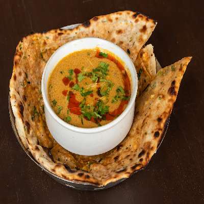 Cheese Naan With Gravy