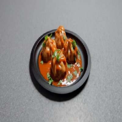 Pan Tossed Chicken Momo In Szechuan Sauce [8 Pieces]