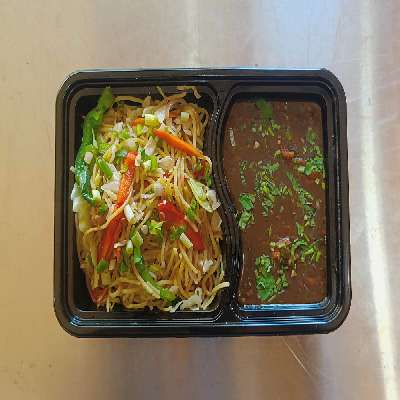 Veg Noodles With Chicken Manchurian
