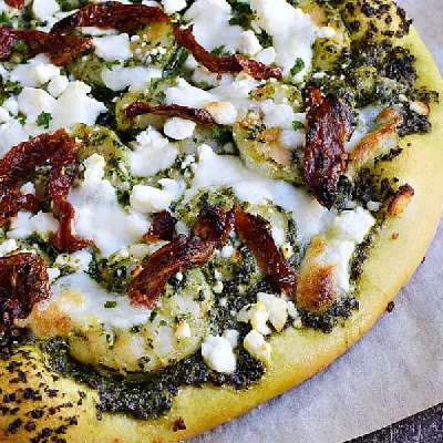 Sun Dried Goat Cheese Pizza