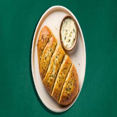 Classic Garlic Breadsticks With Cheese Dip