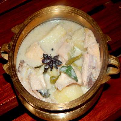 Chicken Stew With Paratha